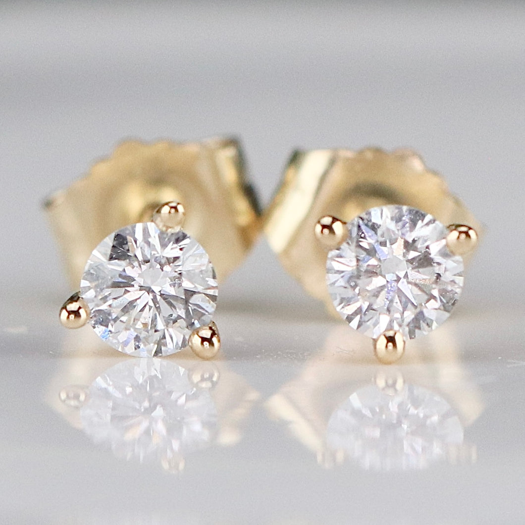 Lab grown .29ctw F-G/SI Diamond studs in 14k yellow gold