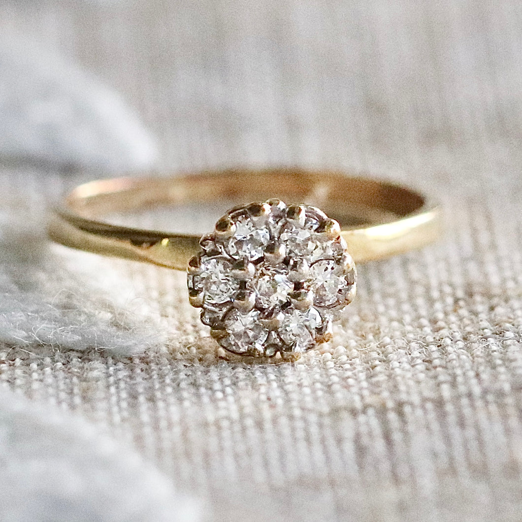 Vintage diamond ring in yellow gold