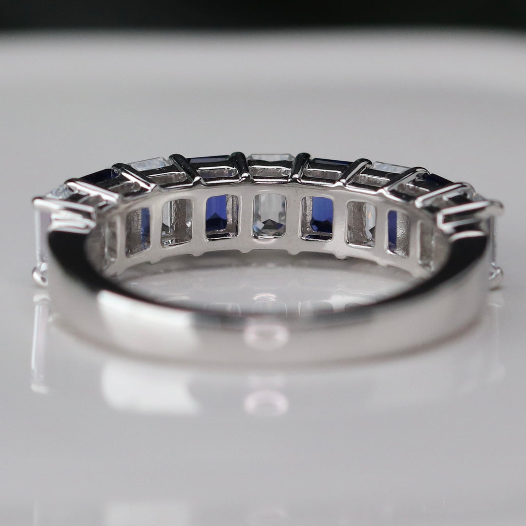 MANOR ROYAL: The Diana - Lab grown saphire and diamond ring in 14k white gold