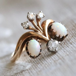 Vintage opal and Diamond ring in 14k yellow gold