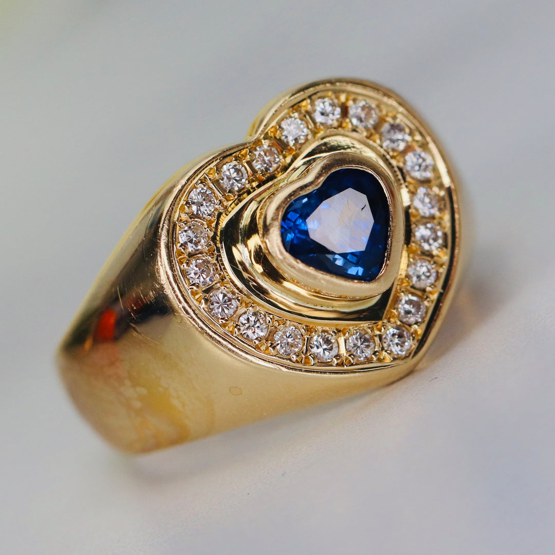 Estate Sapphire and diamond ring in 18k yellow gold