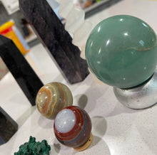 Load image into Gallery viewer, Set of 8 minerals: including selenite, labradorite, agate, and velvet malachite