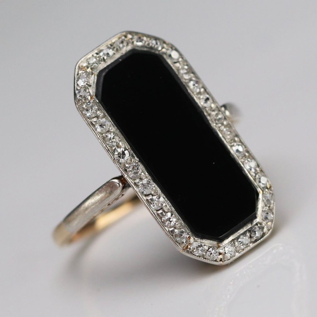 Edwardian Onyx and diamond ring in platinum and 14k yellow gold