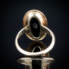 Load image into Gallery viewer, Vintage oval Onyx and diamond ring in yellow gold