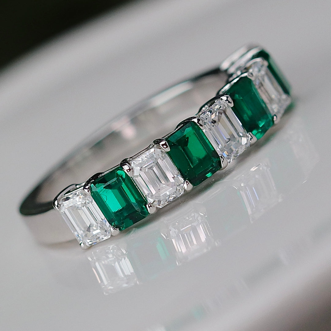 SPECIAL!! MANOR ROYAL: The Eugenie - Lab grown emerald and diamond ring in 14k white gold