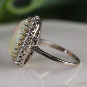 Magnificent vintage Opal and diamond ring in 14k white gold