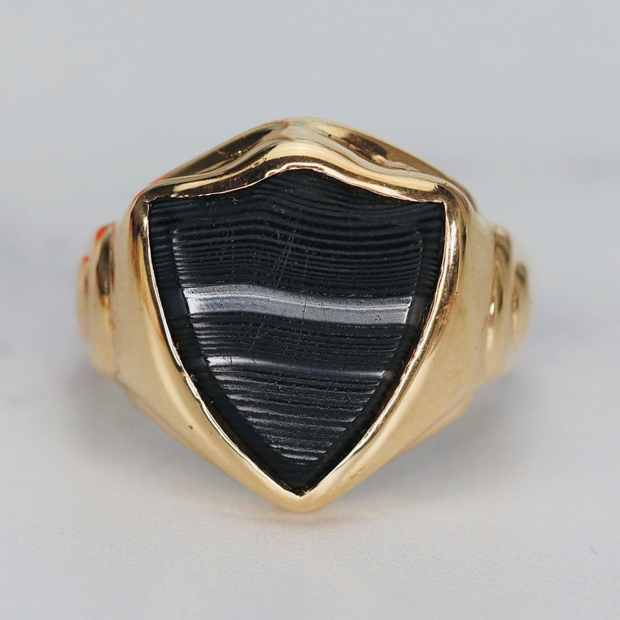 Vintage banded agate onyx shield shaped ring