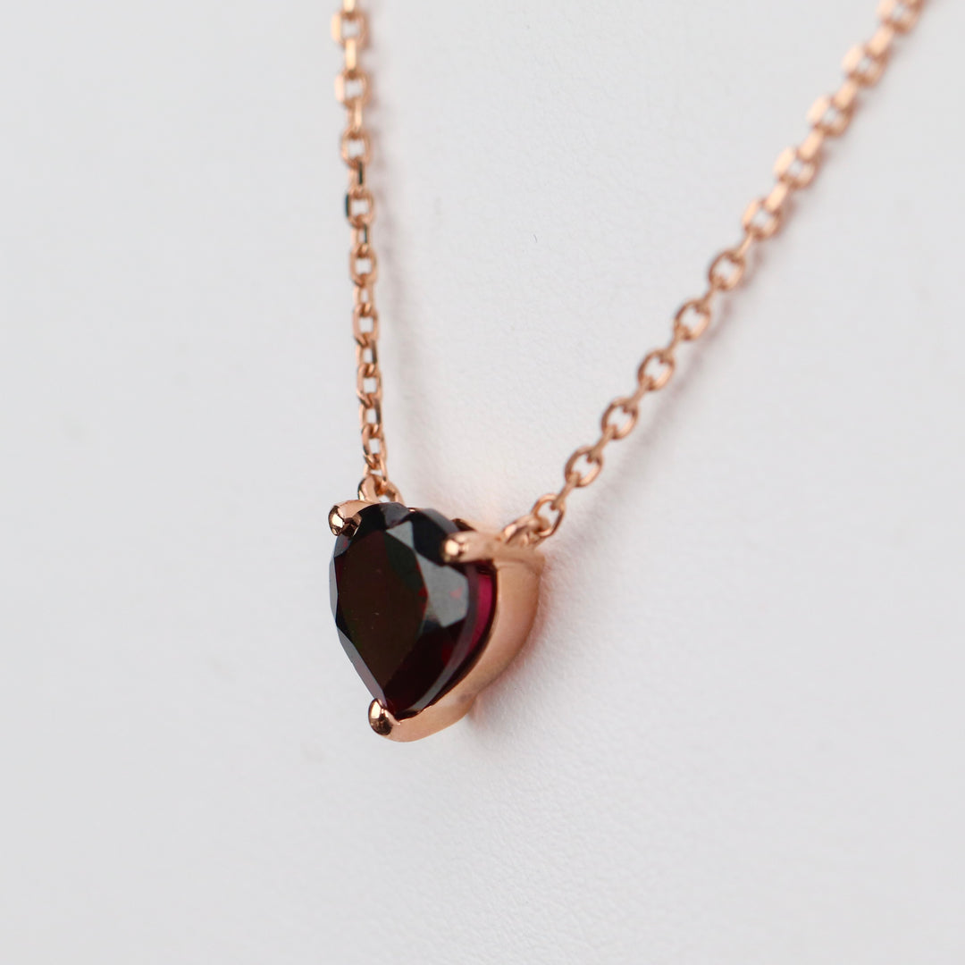 CLEARANCE! Garnet heart necklace in rose gold