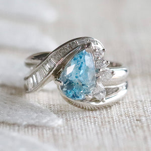 Estate Aquamarine and diamond ring in platinum