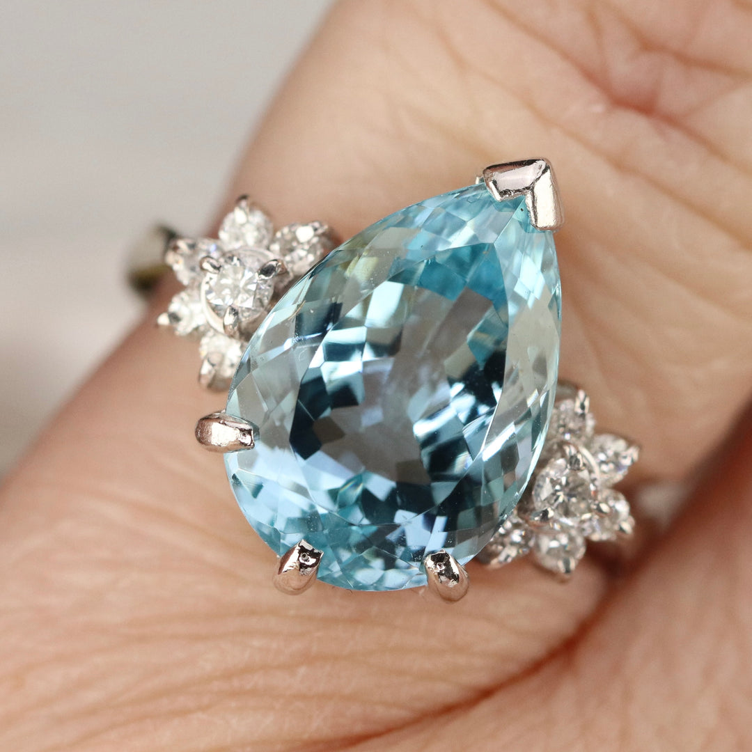 Estate heirloom quality Aquamarine and diamond ring in platinum