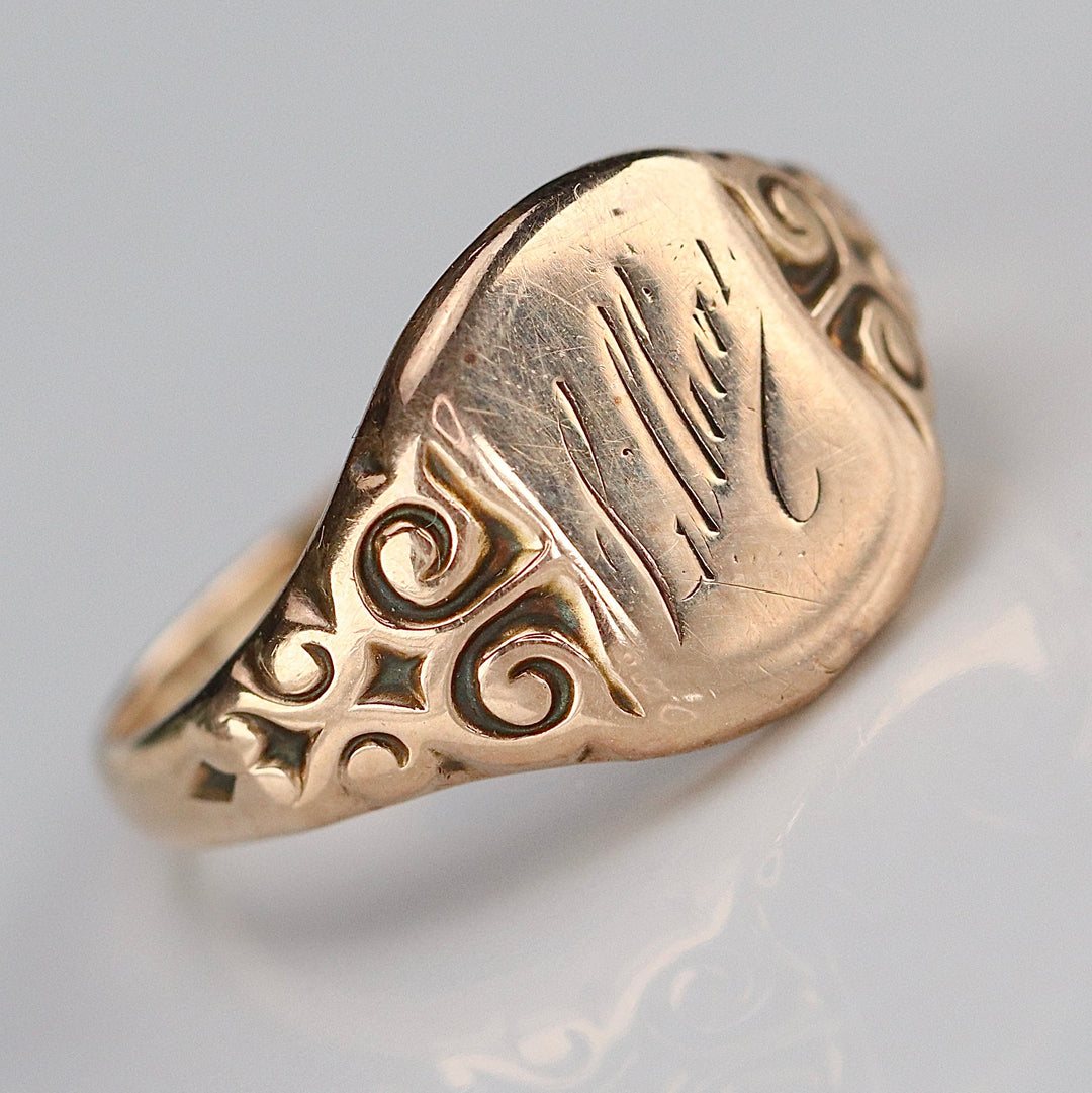 Vintage ‘Lillian’ signet ring in rose gold