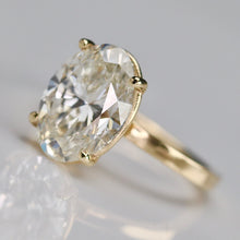 Load image into Gallery viewer, 5.05ct H/VS1 oval cut lab grown solitaire diamond ring in 14k yellow gold