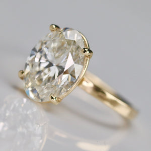 5.05ct H/VS1 oval cut lab grown solitaire diamond ring in 14k yellow gold