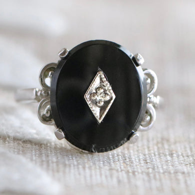 Vintage Onyx and diamond ring in white gold