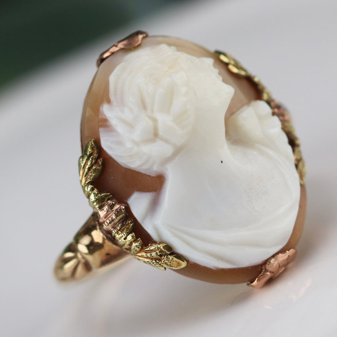 SALE!  Vintage yellow gold cameo ring