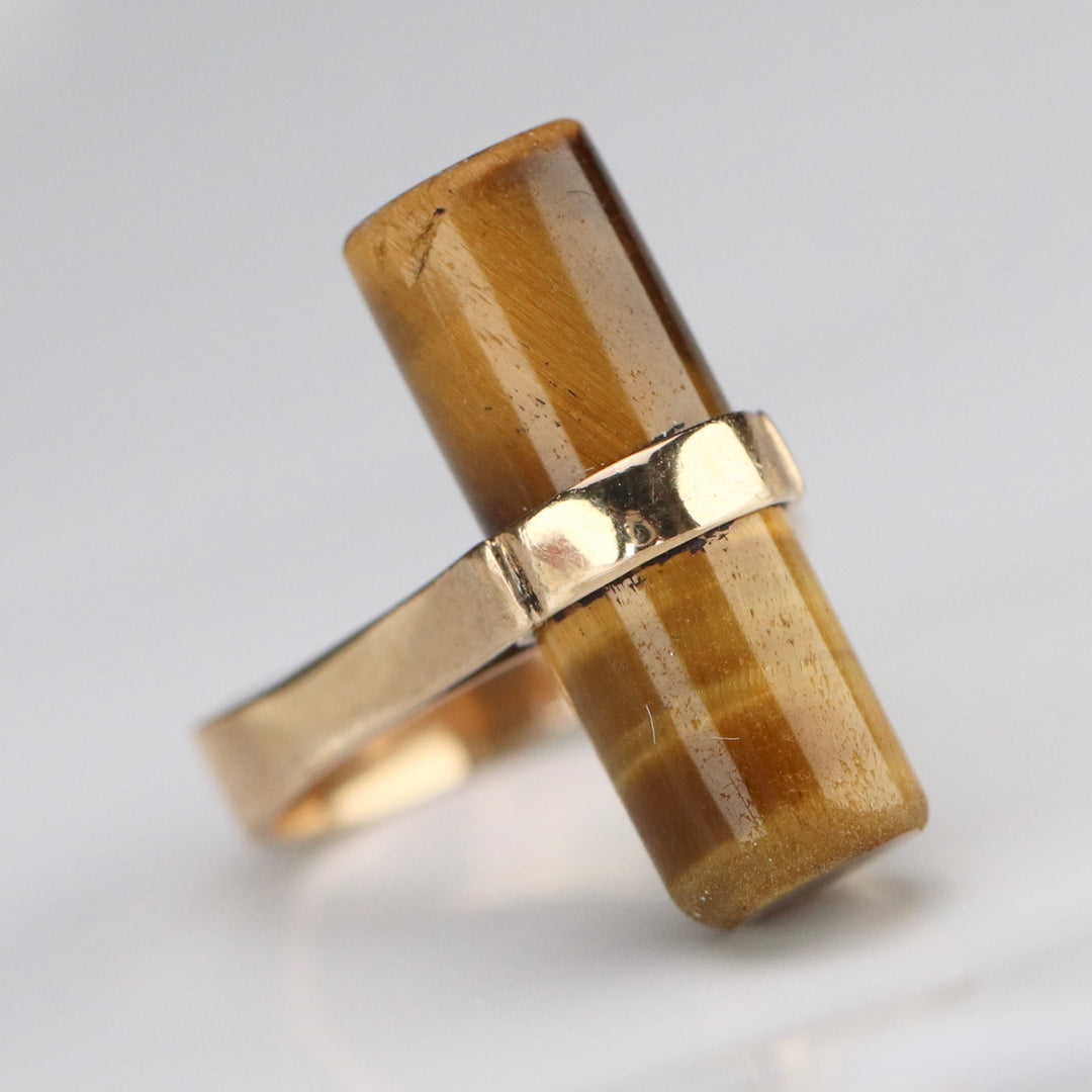 SPECIAL: Vintage tigers eye ring in yellow gold