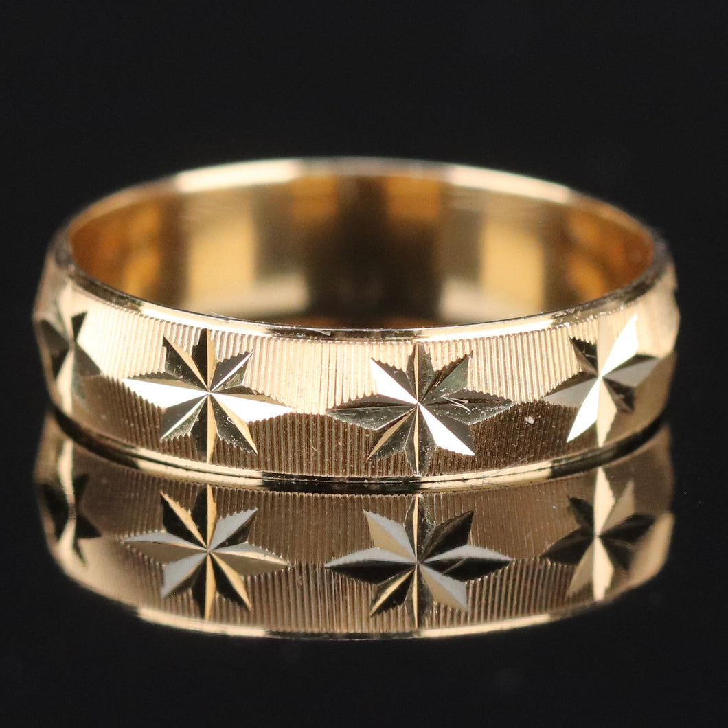 Vintage Art carved band in 14k yellow gold