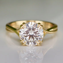 Load image into Gallery viewer, MANOR ROYAL: The Lilibet - 3.15ct lab grown F/VS1 diamond ring in 14k yellow gold