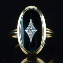 Load image into Gallery viewer, Vintage oval Onyx and diamond ring in yellow gold