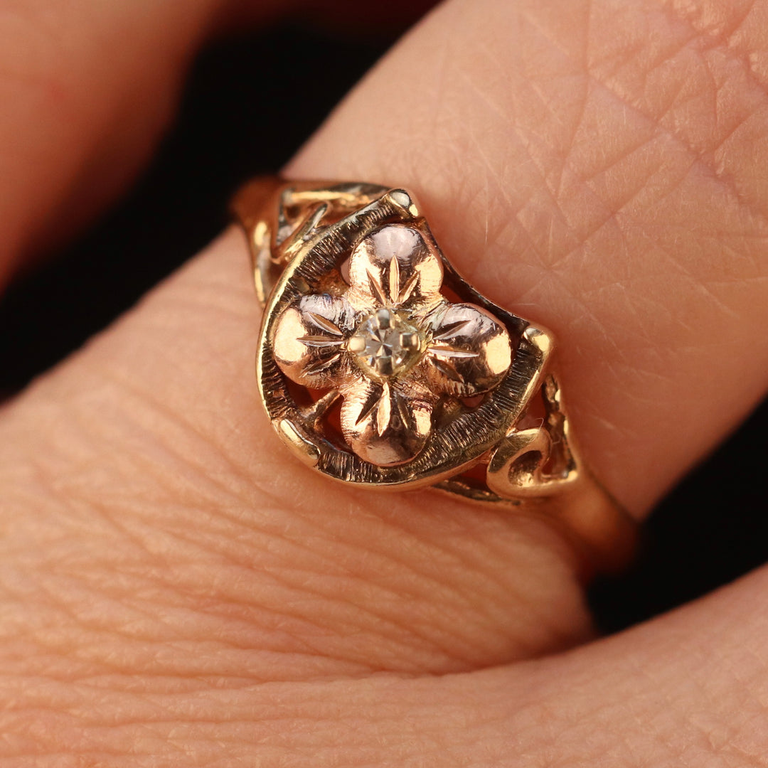 Vintage horseshoe ring in yellow and rose gold