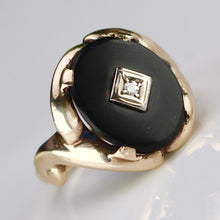 Load image into Gallery viewer, Vintage oval onyx and diamond ring in yellow gold