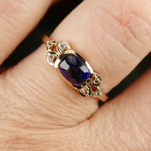 Vintage synthetic spinel cabochon ring in yellow gold