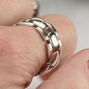 Sterling silver chunky link style band ring