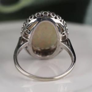 Magnificent vintage Opal and diamond ring in 14k white gold