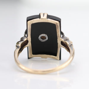 Curved onyx and diamond vintage ring in yellow gold from Manor Jewels