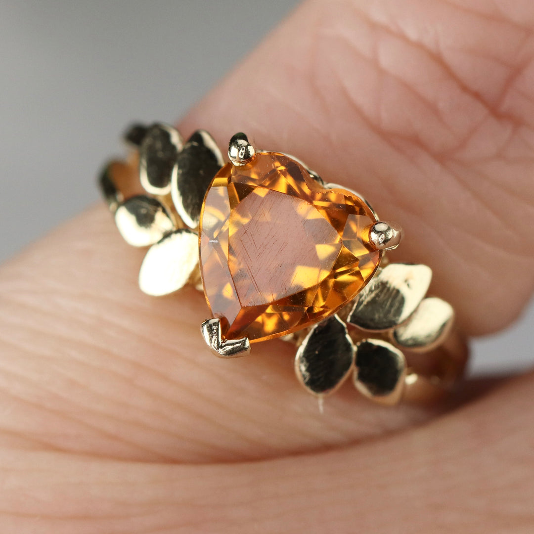 Citrine heart ring in 14k yellow gold