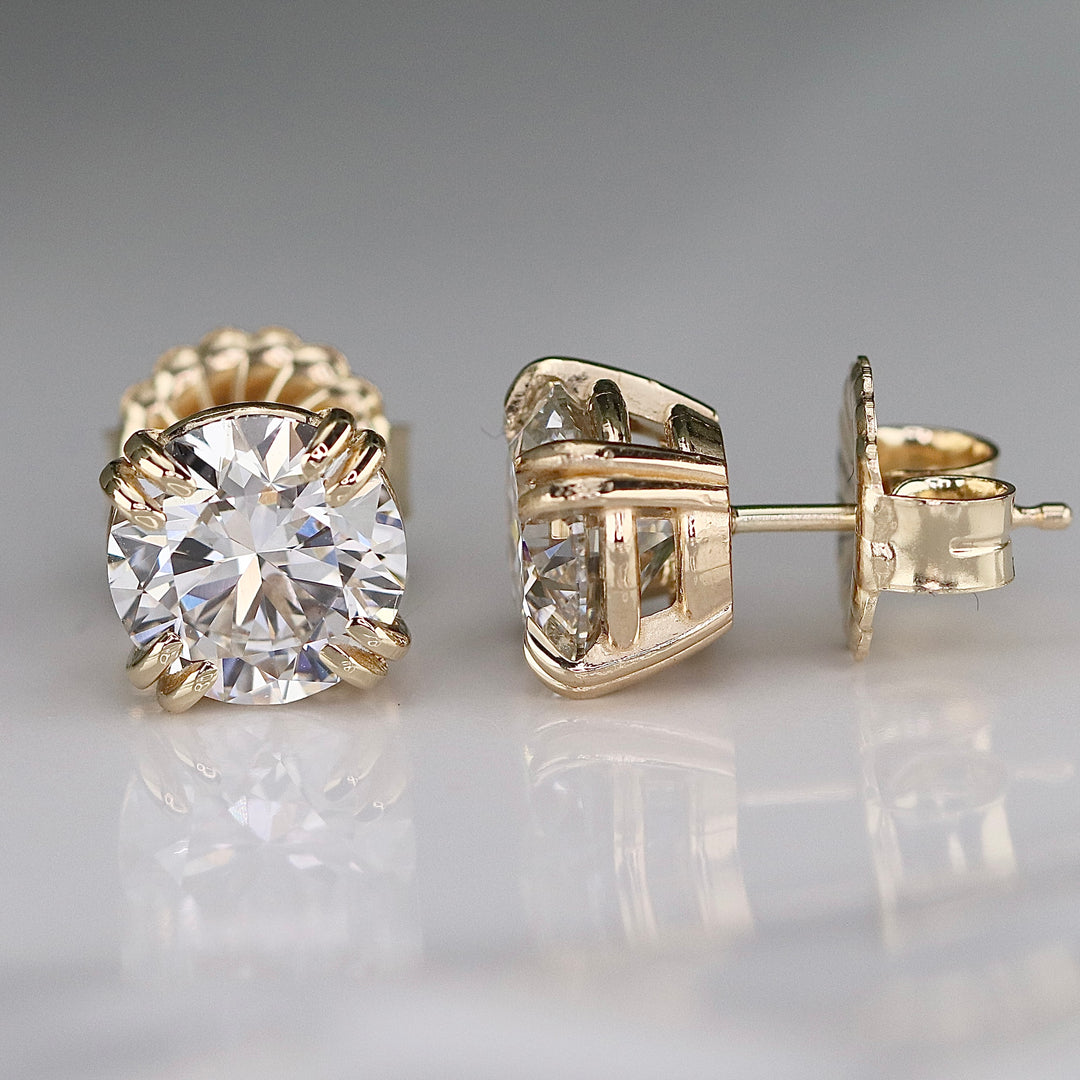 MANOR ROYAL: Lab grown 3.93ctw certed F/VS1 Ideal Diamond studs in 14k yellow gold