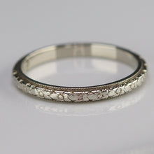 Load image into Gallery viewer, 18k white gold orange blossom patterned band