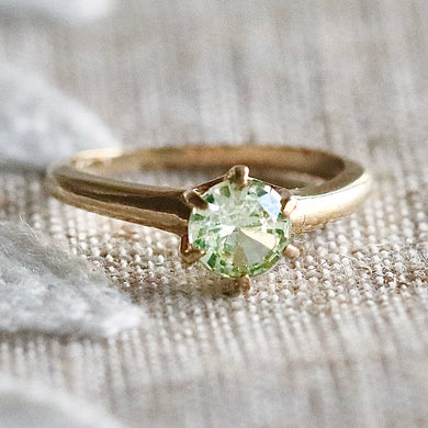 Vintage green spinel solitaire ring in yellow gold