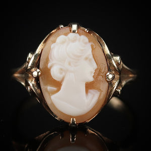 Vintage yellow gold cameo ring