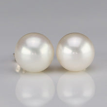 Load image into Gallery viewer, RESERVED: Classic 10mm pearl studs in 14k yellow gold