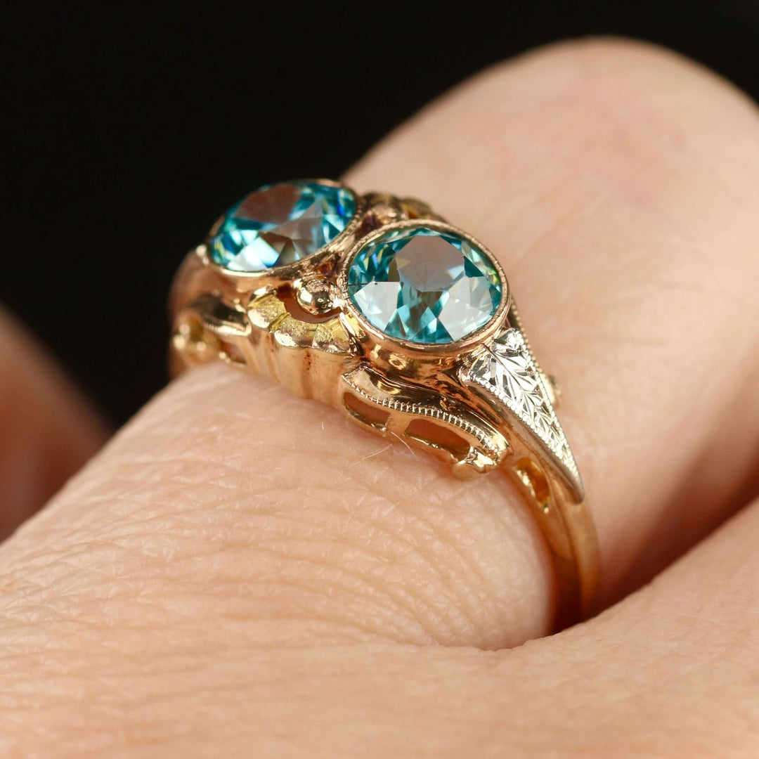 Vintage double blue zircon ring in yellow gold