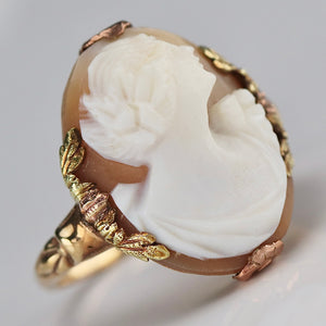 SALE!  Vintage yellow gold cameo ring