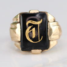 Load image into Gallery viewer, Vintage onyx letter T ring in yellow gold