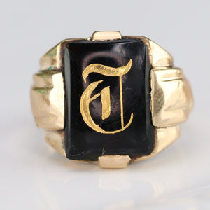 Vintage onyx letter T ring in yellow gold