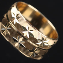 Load image into Gallery viewer, Vintage Art carved band in 14k yellow gold