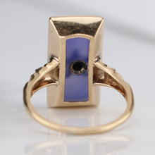 Load image into Gallery viewer, Vintage Eastern star chalcedony  ring in yellow gold