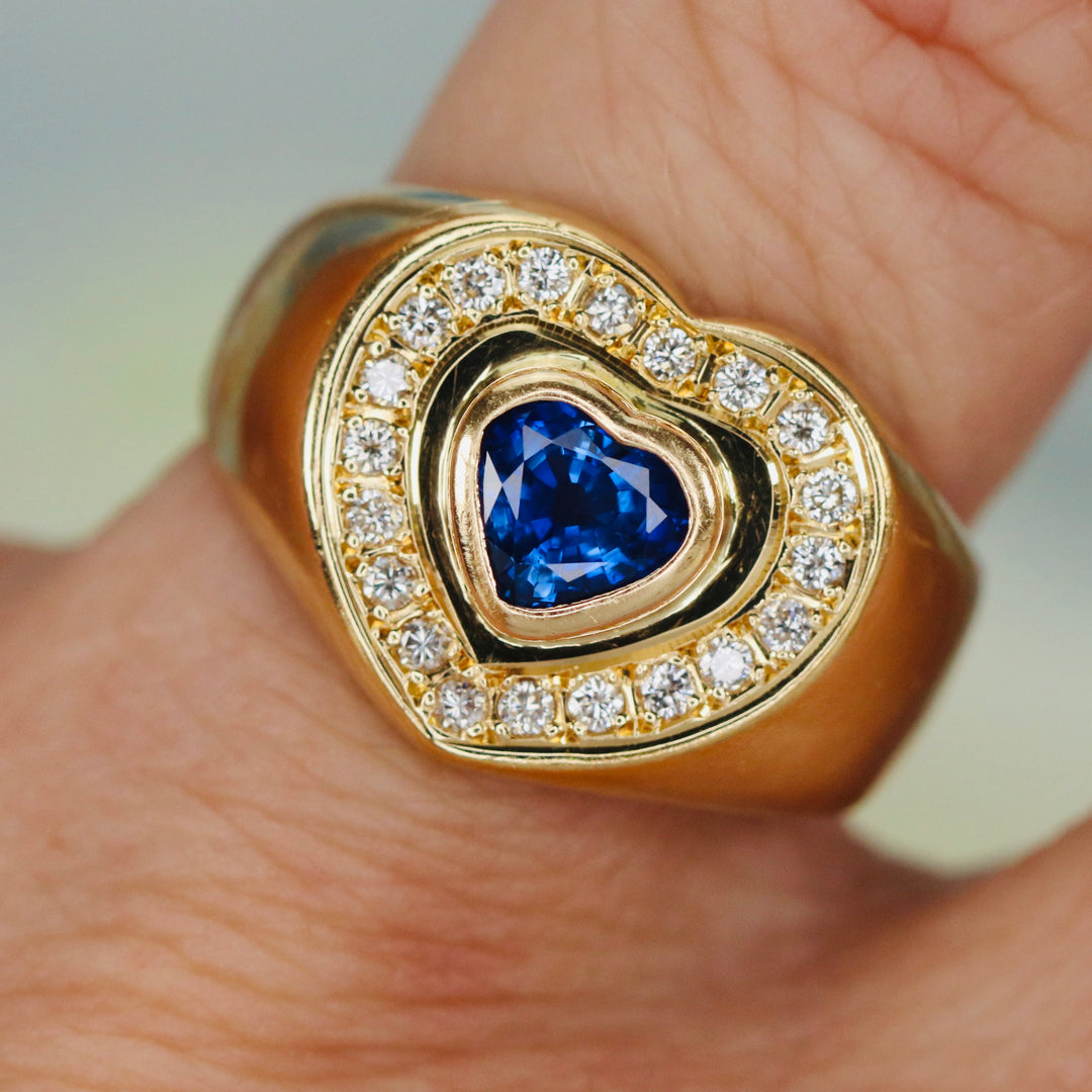 Estate Sapphire and diamond ring in 18k yellow gold