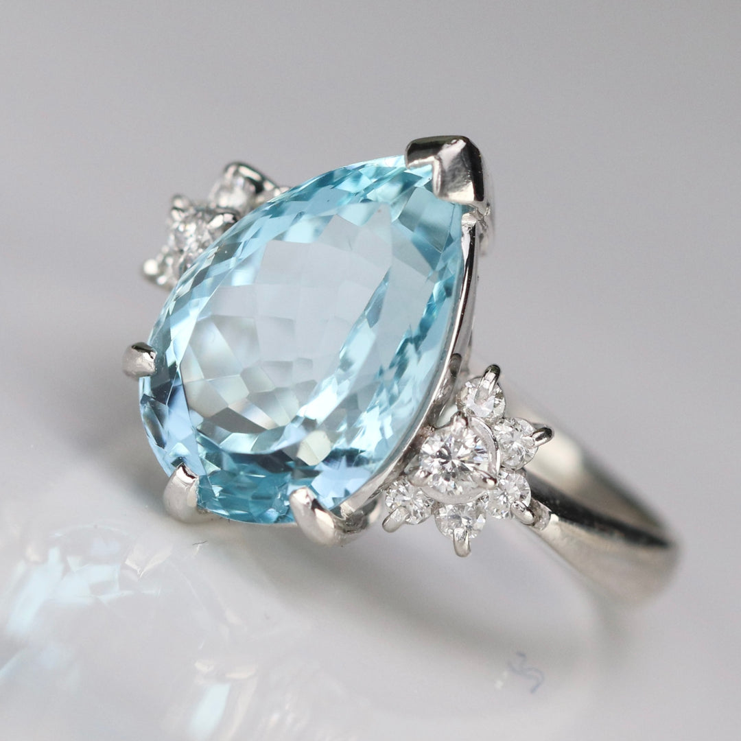 Estate heirloom quality Aquamarine and diamond ring in platinum