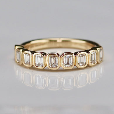 Lab grown diamond band ring in 14k yellow gold