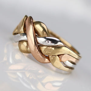 SALE! Vintage puzzle ring in tri-tone gold