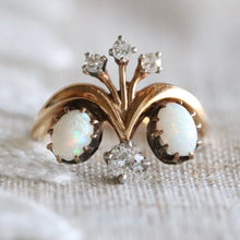 Load image into Gallery viewer, Vintage opal and Diamond ring in 14k yellow gold