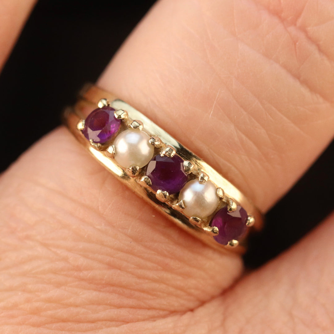 Vintage amethyst and pearl ring in yellow gold