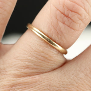 14k yellow gold classic plain band