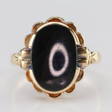 Load image into Gallery viewer, Classic onyx ring in yellow gold