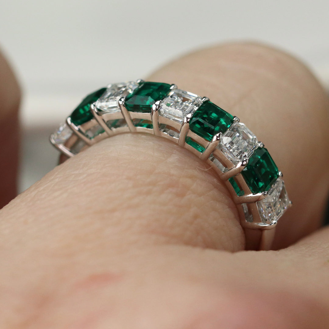 SPECIAL!! MANOR ROYAL: The Eugenie - Lab grown emerald and diamond ring in 14k white gold